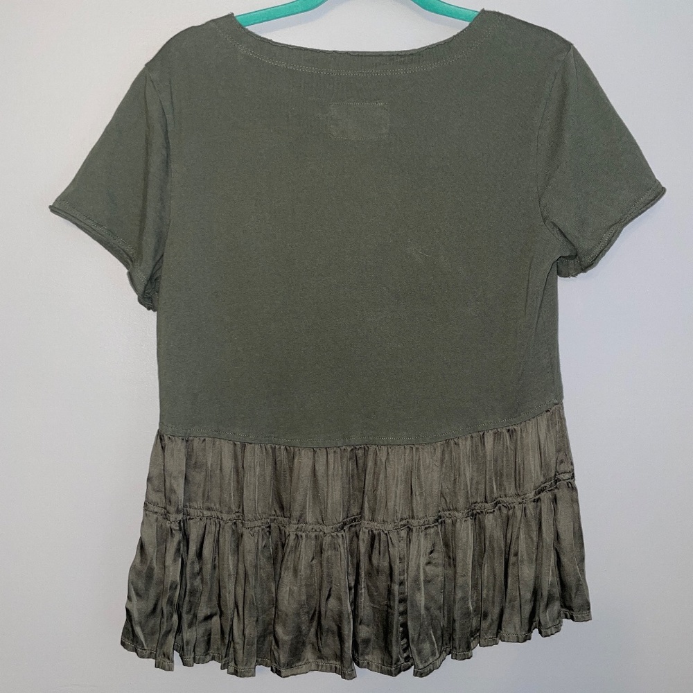 EUC Anthropologie Maeve Louisa Tiered Tee Olive Green Size Small - Picture 6 of 7